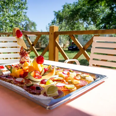 假日公园 Rivijera Mobile Homes Miran 3*